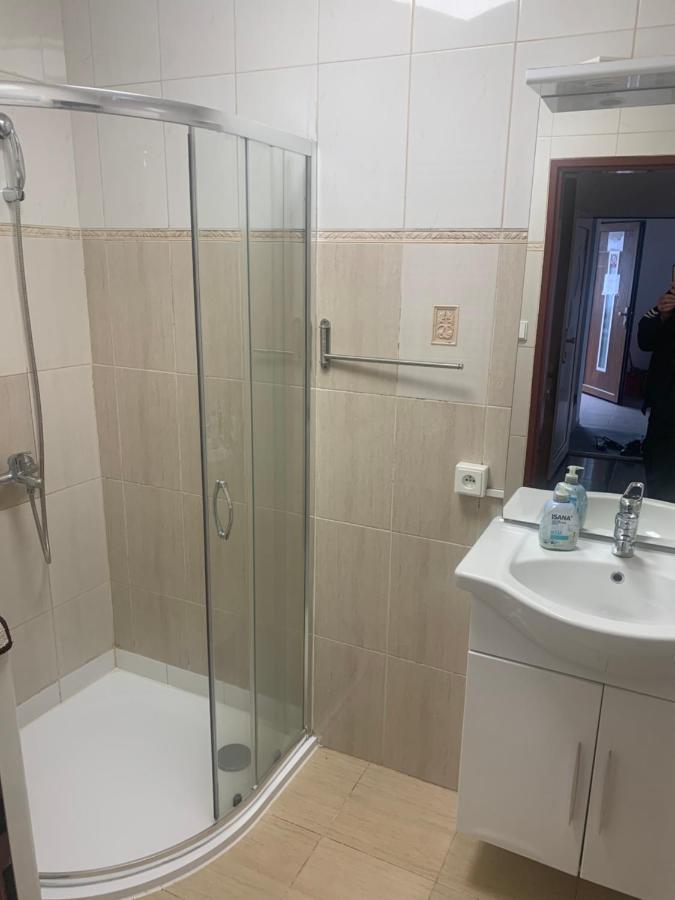 3 Apartments In 1 Location براغ المظهر الخارجي الصورة
