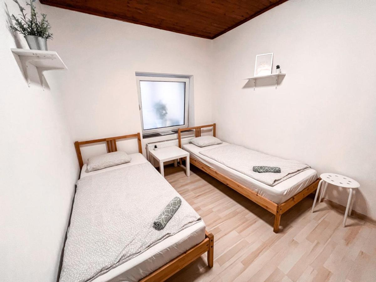 3 Apartments In 1 Location براغ المظهر الخارجي الصورة