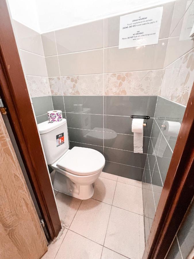 3 Apartments In 1 Location براغ المظهر الخارجي الصورة