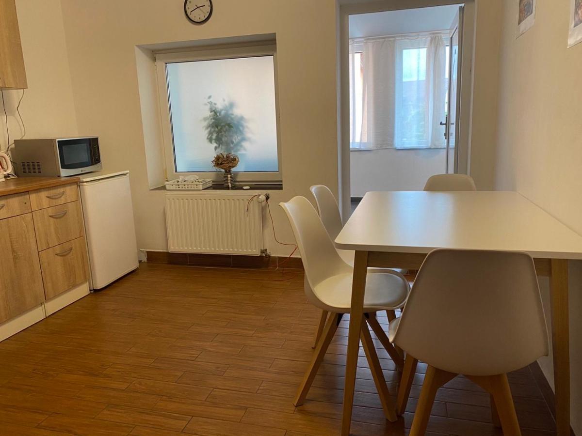 3 Apartments In 1 Location براغ المظهر الخارجي الصورة